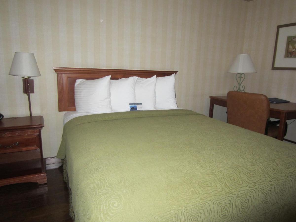 Best Western Plus Raffles Inn & Suites Anaheim Værelse billede