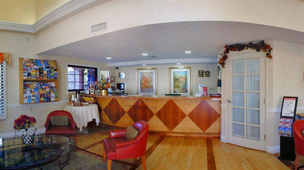 Best Western Plus Raffles Inn & Suites Anaheim Eksteriør billede