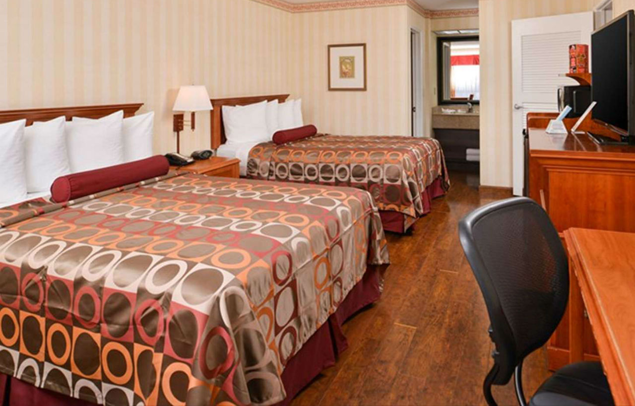 Best Western Plus Raffles Inn & Suites Anaheim Eksteriør billede