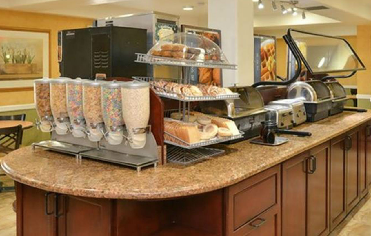 Best Western Plus Raffles Inn & Suites Anaheim Eksteriør billede
